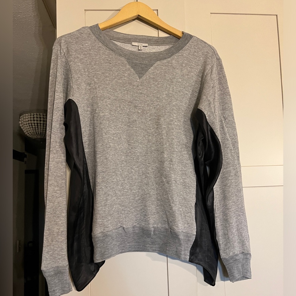 Clu very thin mostly cotton, little cashmere, top, size M